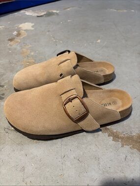 🔥BUNDLESALE Size 42 Men 9 Women 11 Suede Buckle Clog Sandals in Tan